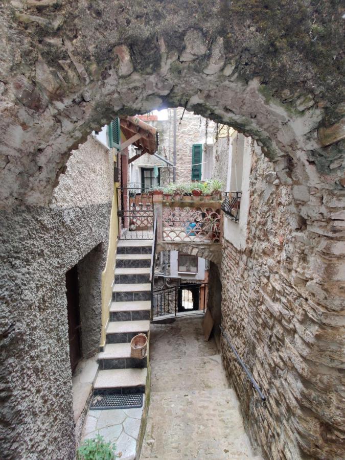 דירות Perinaldo Casa Del Gufo מראה חיצוני תמונה