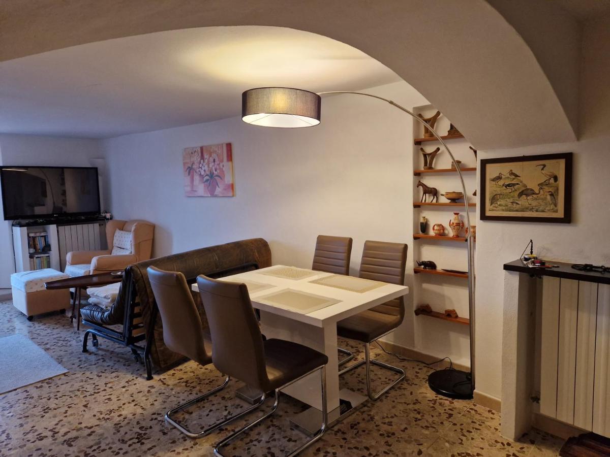 דירות Perinaldo Casa Del Gufo מראה חיצוני תמונה